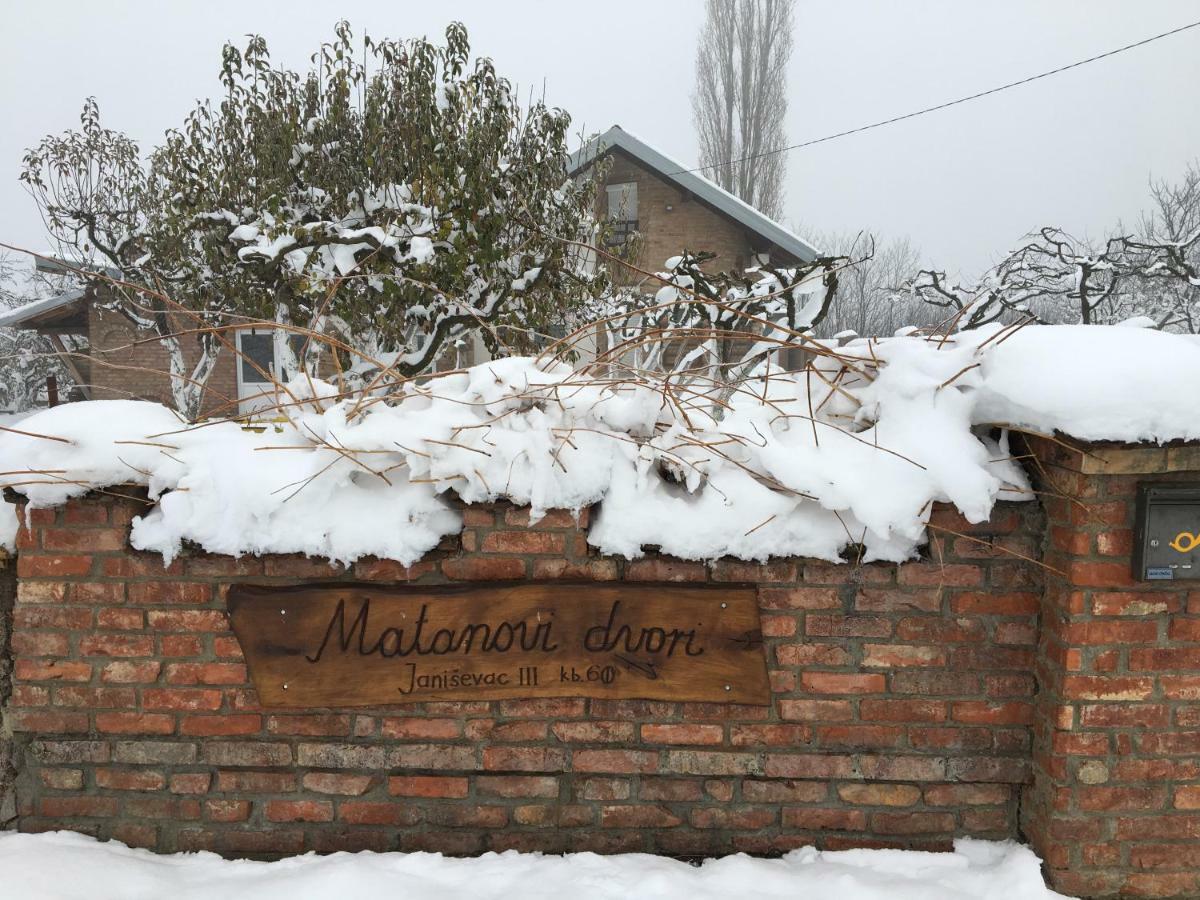 Villa Matanovi Dvori Slavonski Brod Exterior foto